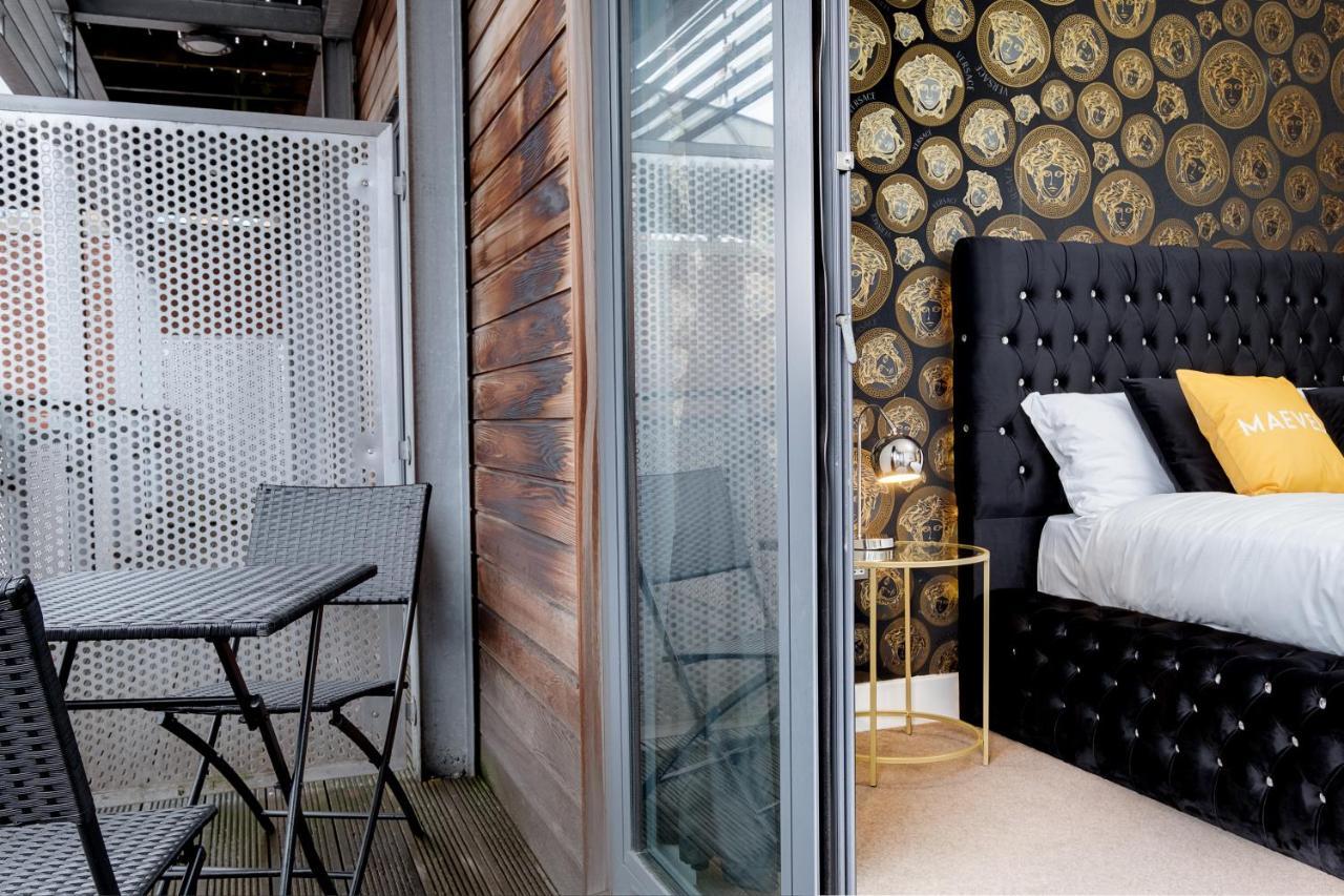 Maevela Apartments - Arcadian Versace Themed Apt ☆ Huge Balcony / Free Parking → Free Netflix -2 Min Walk From Birmingham Hippodrome Theatre, Arcadian, China Town, Sidewalk Club, Gay Village, 5 Mins From New Street Train Station - Birmingham Grand Ce Exteriér fotografie
