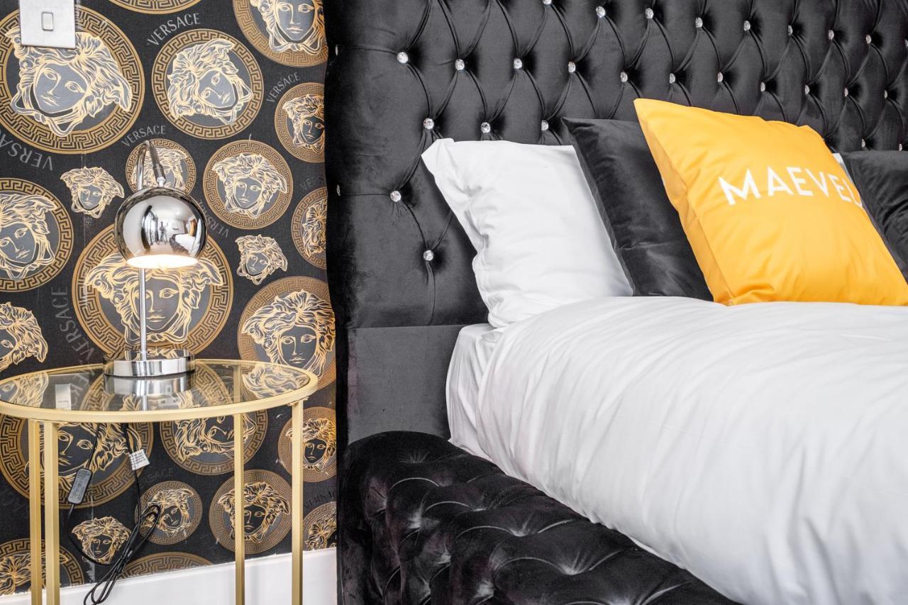 Maevela Apartments - Arcadian Versace Themed Apt ☆ Huge Balcony / Free Parking → Free Netflix -2 Min Walk From Birmingham Hippodrome Theatre, Arcadian, China Town, Sidewalk Club, Gay Village, 5 Mins From New Street Train Station - Birmingham Grand Ce Exteriér fotografie