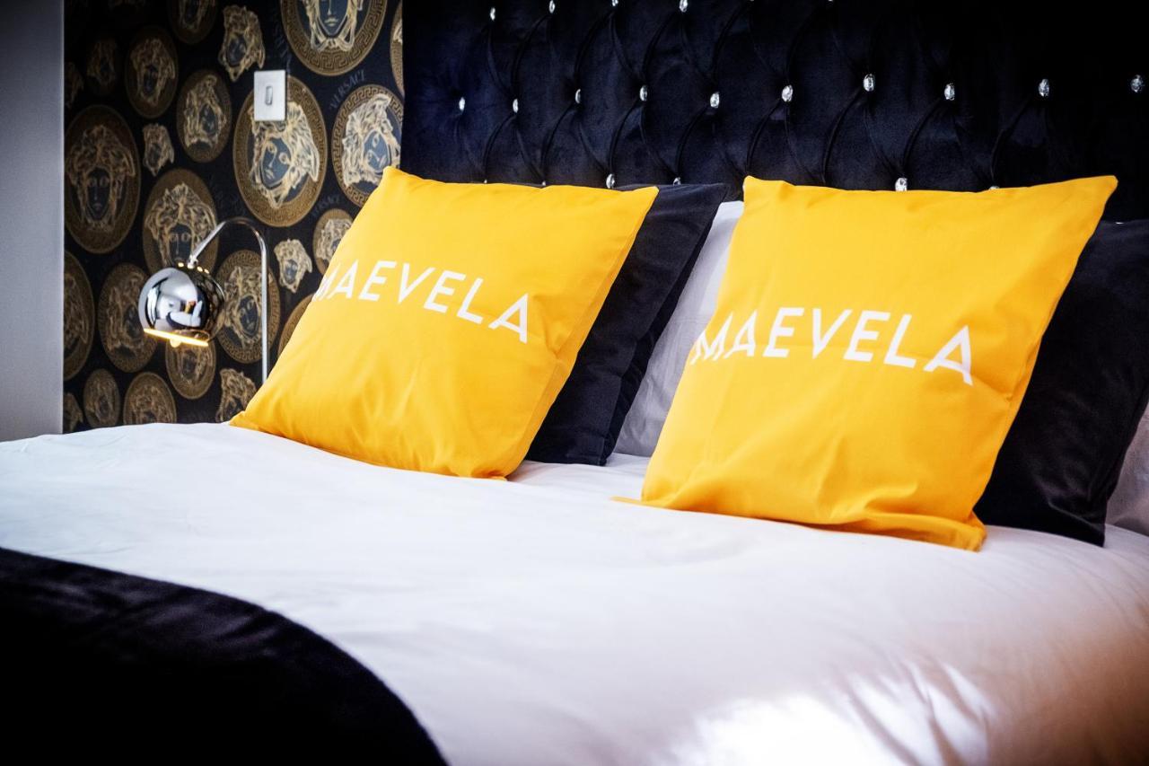 Maevela Apartments - Arcadian Versace Themed Apt ☆ Huge Balcony / Free Parking → Free Netflix -2 Min Walk From Birmingham Hippodrome Theatre, Arcadian, China Town, Sidewalk Club, Gay Village, 5 Mins From New Street Train Station - Birmingham Grand Ce Exteriér fotografie