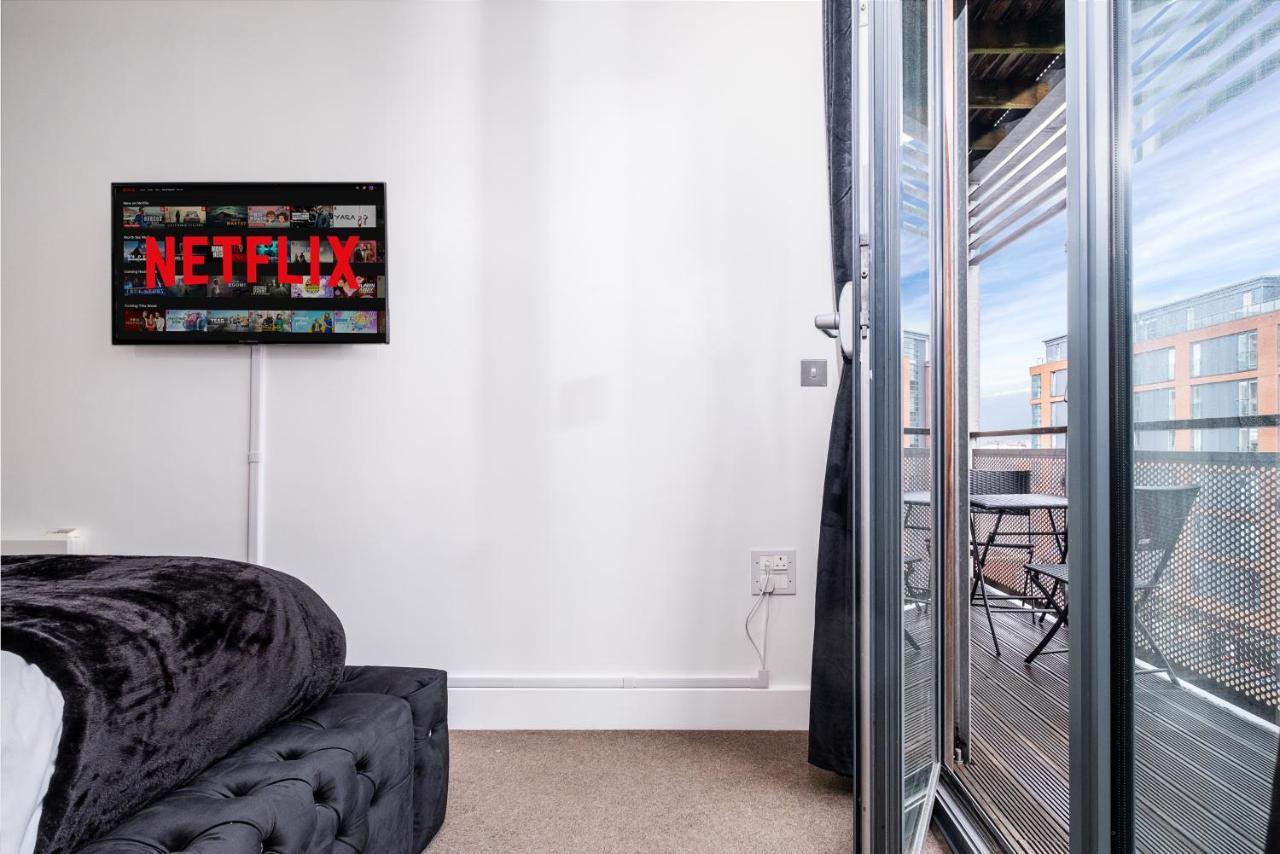 Maevela Apartments - Arcadian Versace Themed Apt ☆ Huge Balcony / Free Parking → Free Netflix -2 Min Walk From Birmingham Hippodrome Theatre, Arcadian, China Town, Sidewalk Club, Gay Village, 5 Mins From New Street Train Station - Birmingham Grand Ce Exteriér fotografie